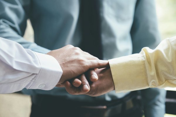 Collaborez avec un vidéaste pour booster votre entreprise